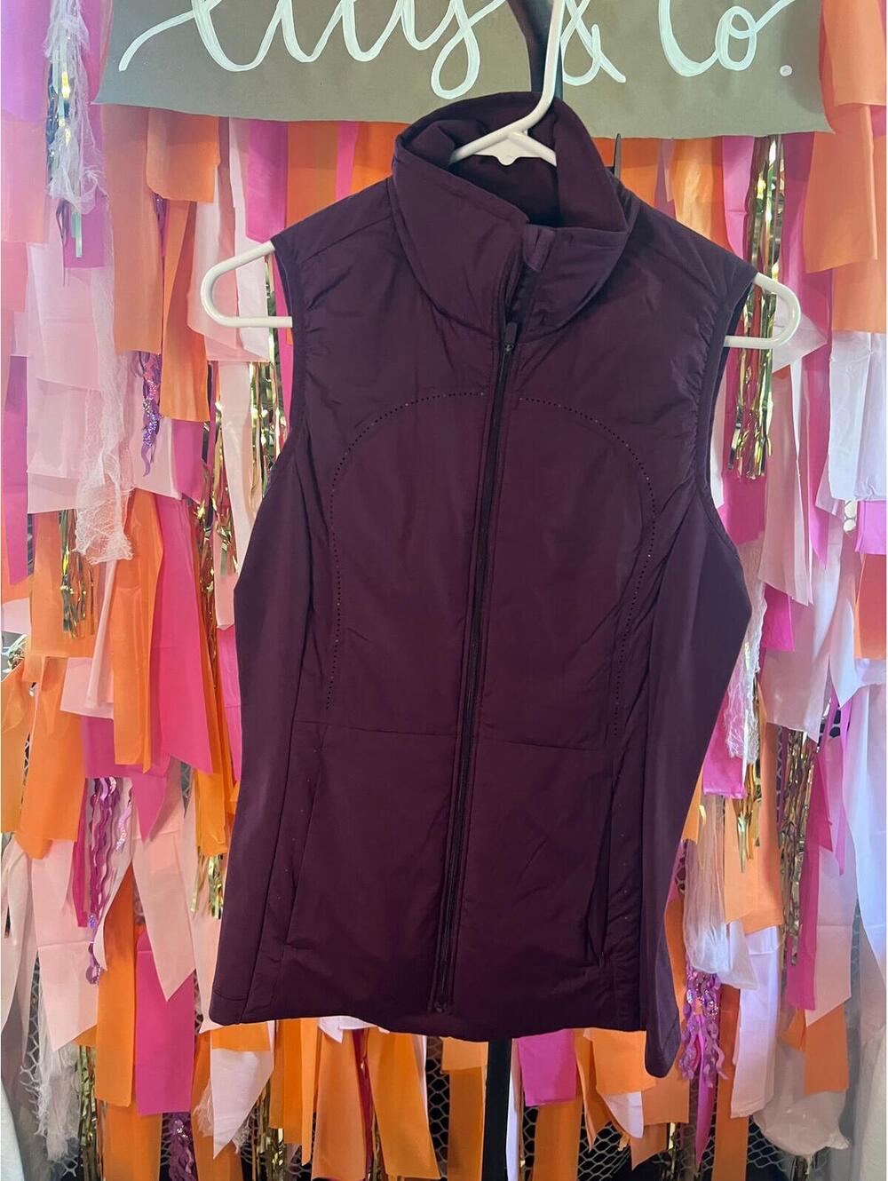 246. LULULEMON RUNNING VEST